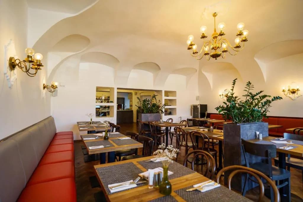 Poppet restaurant — the dining room