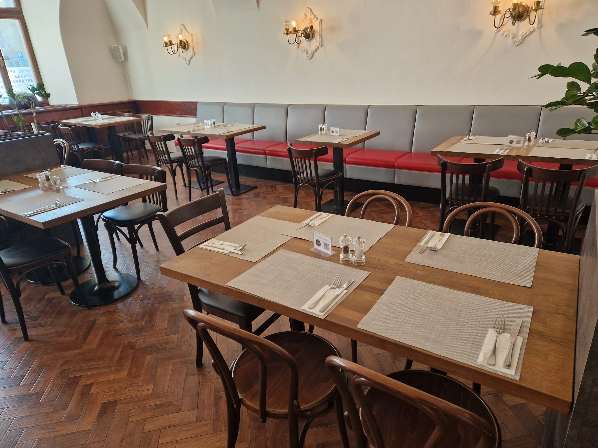 Poppet restaurant — the dining room
